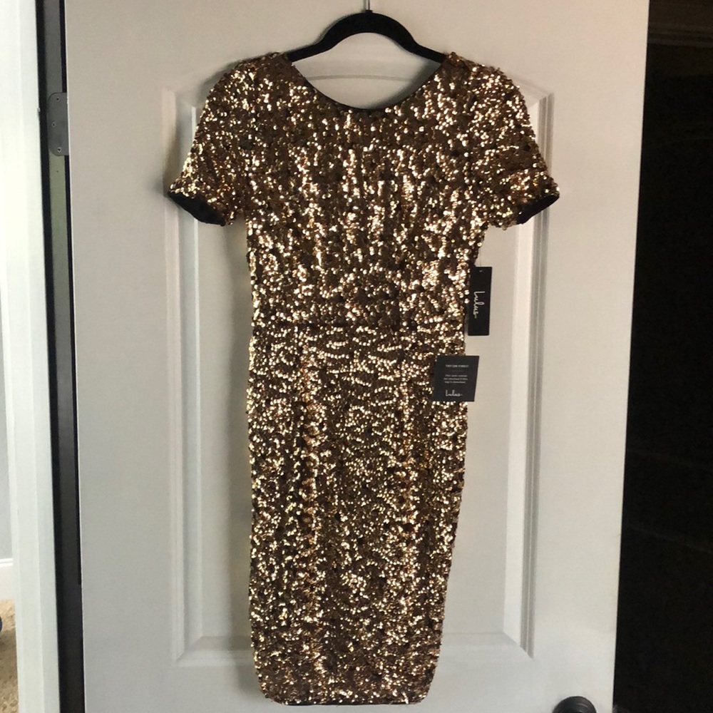 🌟NWT🌟 Lulu’s Gold Sequin Dress